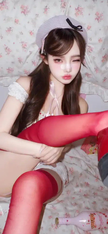 亚洲人成色77777在线观看体验：东北露脸老熟女与久热香蕉视频的精彩合集